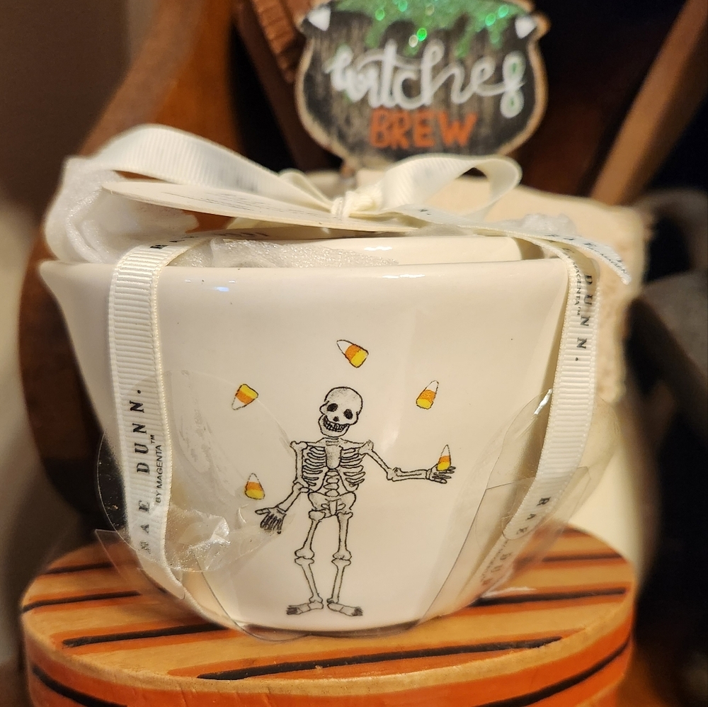 Rae Dunn Skeleton Measuring Cups